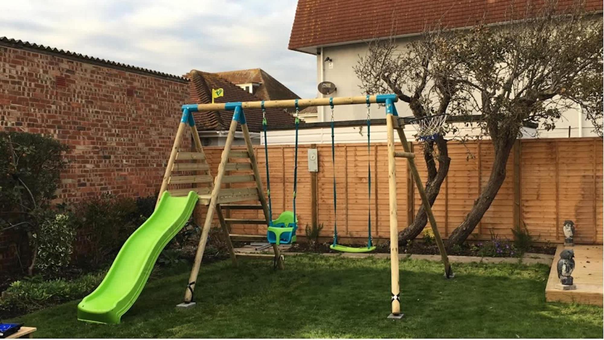 Absolute Beachfront With Decked Garden Oasis And Views Bognor Regis Eksteriør billede