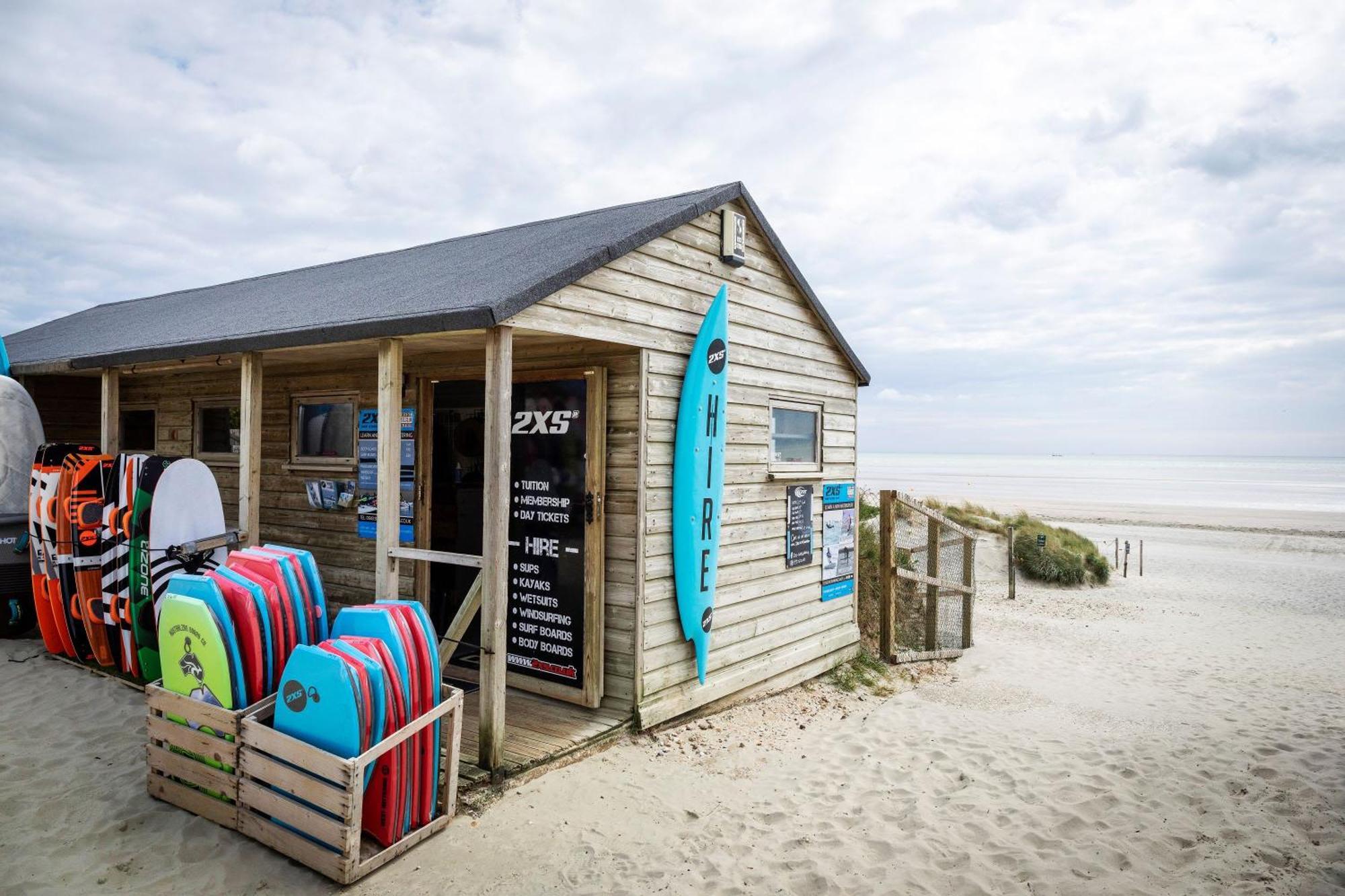 Absolute Beachfront With Decked Garden Oasis And Views Bognor Regis Eksteriør billede
